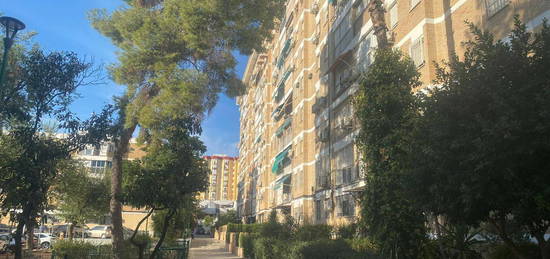 Piso en venta en Calle Juan Carvallo, S/n, Juan XXIII - Rochelambert