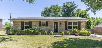 483 Osprey Cir, Lexington, KY 40503