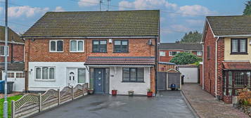 3 bed semi-detached house for sale