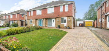 3 bed semi-detached house for sale