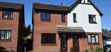 2 bedroom semi-detached house to rent