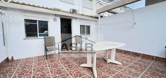 Chalet adosado en venta en avenida de Blasco Ibáñez, 23