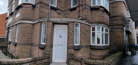 3 bed terraced house to rent