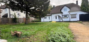 Cottage to rent in Pegmire Lane, Watford WD25