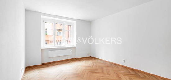 Byt 1+kk, 27 m², Přístavní, Praha