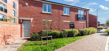 2 bed detached house for sale