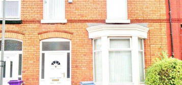 4 bed terraced house to rent