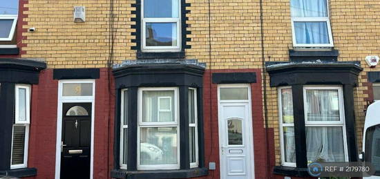 2 bedroom terraced house