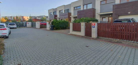 Rodinný dům, 140 m² + 267 m² pozemek, Lošáková, Praha