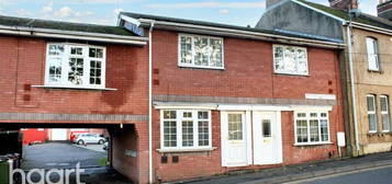 2 bedroom terraced house