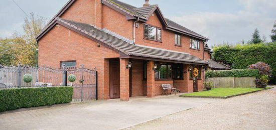 4 bedroom detached house for sale