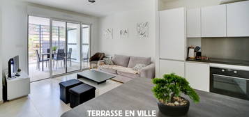 T2 - 42M2 - TERRASSE ET JARDIN 48 M2 - PARKING - PLAGE ET CE