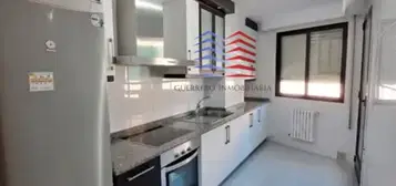 Apartamento en calle del R&#xED;o Limia