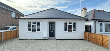 2 bedroom detached bungalow to rent