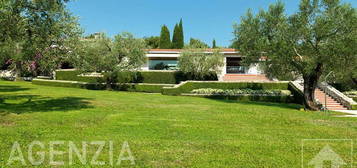 Villa unifamiliare, ottimo stato, 680 m², Lido, Manerba del Garda