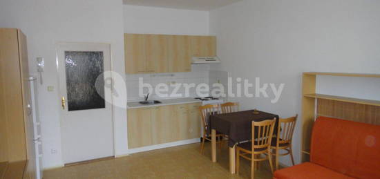 Pronájem bytu 1+kk 30 m², Školská, Hostivice