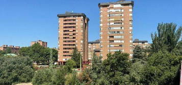 Piso en Huerta del Rey, Valladolid