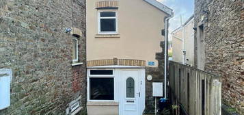 4 bedroom terraced house to rent