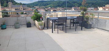 Appartement Bourgoin hyper centre, 6 pièces 114 m2, Grande terrasse au 7ème étage