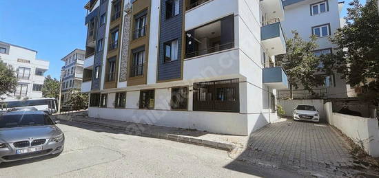 KARAKAYA EMLAKTAN 2+1 BAHÇE KATI 90m2