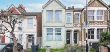 4 bed end terrace house for sale