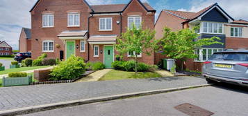 4 bed semi-detached house for sale