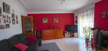 Apartamento T3 em S. Domingos de Rana/Parede com box fechada.