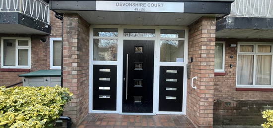 Flat to rent in Devonshire Court, Salford M7