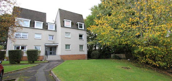 Flat to rent in Robshill Court, Newton Mearns, Glasgow G77