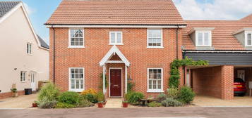 4 bed link detached house for sale