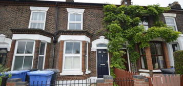 2 bedroom terraced house