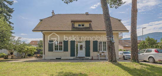 Charmante Maison Familiale avec magnifique Jardin et son Kiosque