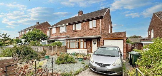 3 bedroom semi-detached house for sale