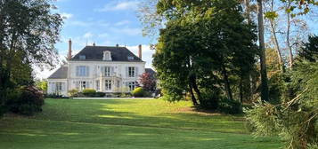 Propriété, à vendre OLIVET proche Orléans , piscine , parc et  Bord du Loiret