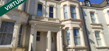 Flat to rent in Alhambra Road, Southsea PO4