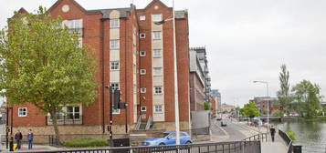 2 bedroom flat share