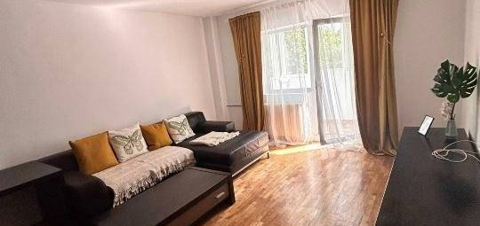 Apartament 3 camere, 2 bai, 400m metrou - de vanzare cu chiriasi