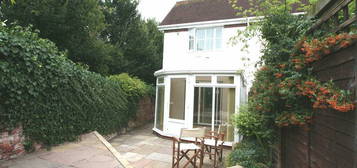 2 bedroom semi-detached house