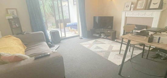 2 bedroom terraced house