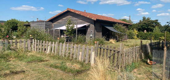 A vendre Belle maison en bois