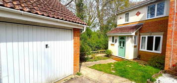 3 bedroom semi-detached house