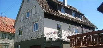 Zweifamilienhaus mit 2 Garagen in Loßburg- Wittendorf!
