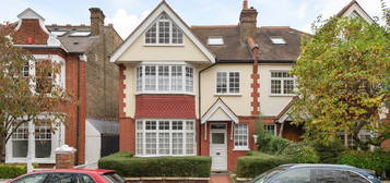 5 bedroom semi-detached house for sale