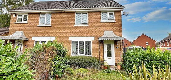 3 bedroom semi-detached house to rent