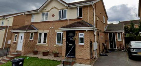 4 bedroom semi-detached house for sale