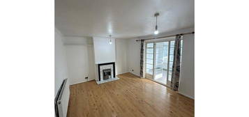 2 bed flat to rent