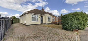 2 bedroom semi-detached bungalow for sale