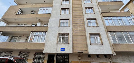 YAŞAR EMLAK'TAN EMEK MAH.3 + 1 120 M² SATILIK GENİŞ DAİRE