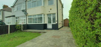 3 bedroom semi-detached house to rent