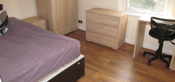 3 bed shared accommodation to rent